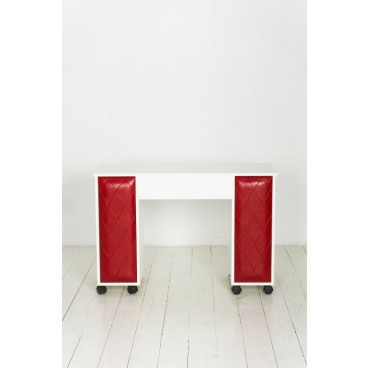 Маникюрный стол "Gusto"