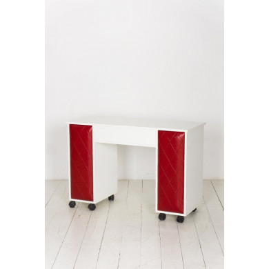 Маникюрный стол "Gusto"